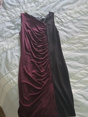 Ricki's Sleeveless Ruched Two-Tone Midi Dress in Burgundy and Black